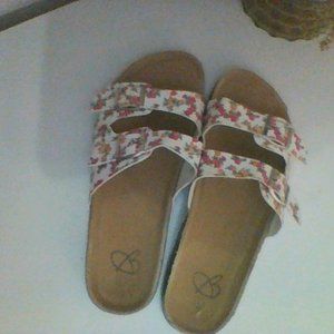 Floral "Birkenstocks"